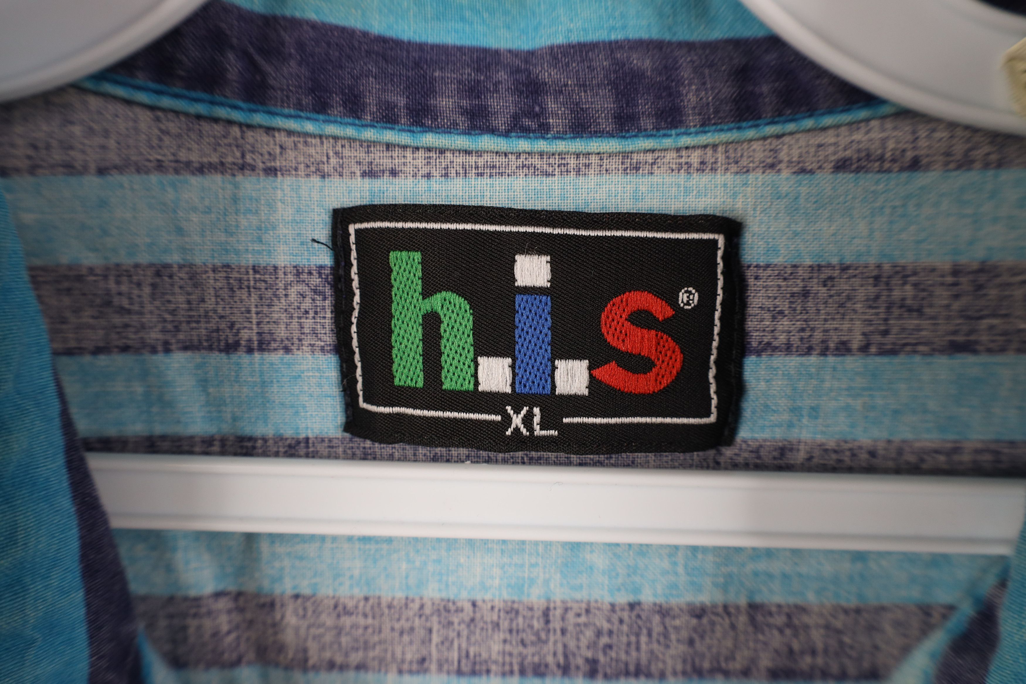 Vintage Vintage 90s Streetwear Fit Striped Collared Button Shirt USA Size US XL / EU 56 / 4 - 10 Thumbnail