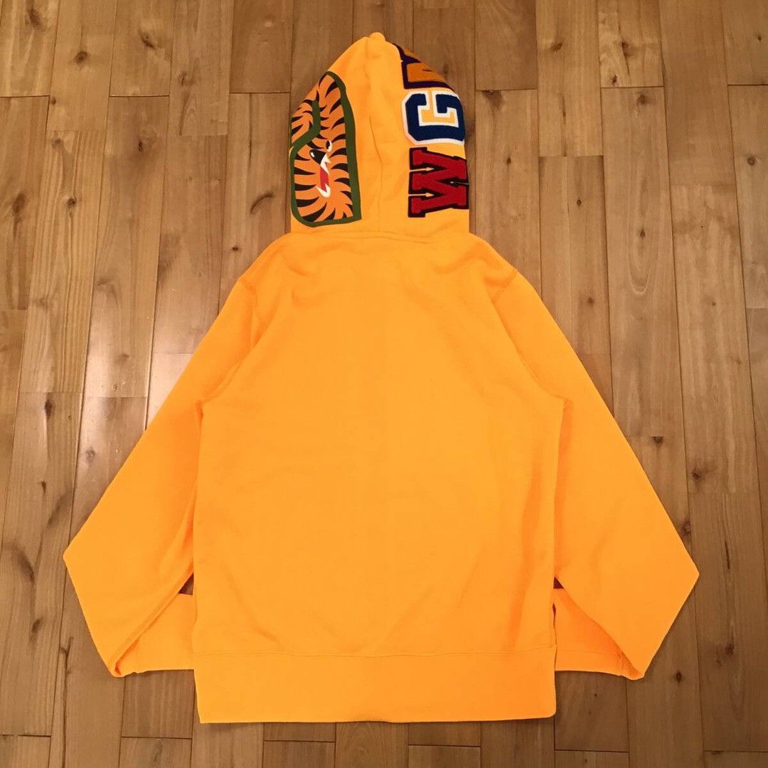 Bape BAPE Neon Shark Full Zip Hoodie a bathing ape Size US L / EU 52-54 / 3 - 2 Thumbnail