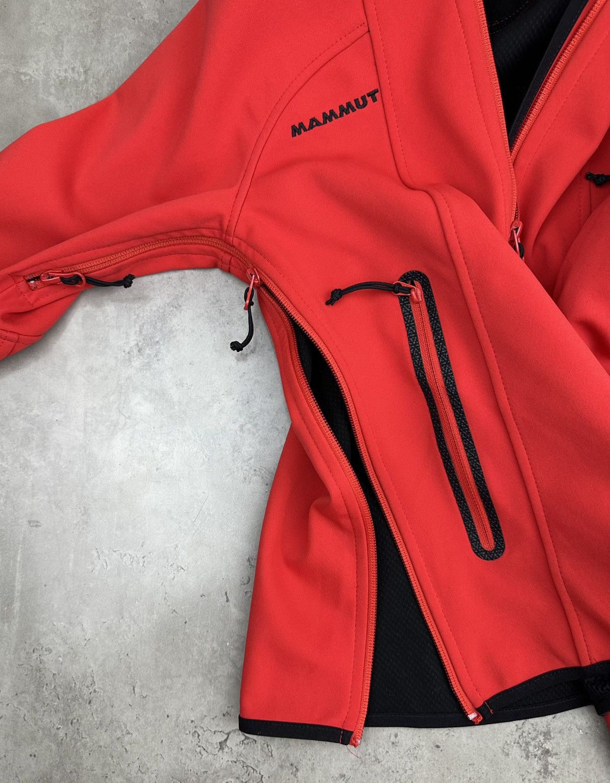 Mammut Mammut Windstopper Softshell Jacket Women’s Hooded Hiking Size US S / EU 44-46 / 1 - 5 Thumbnail