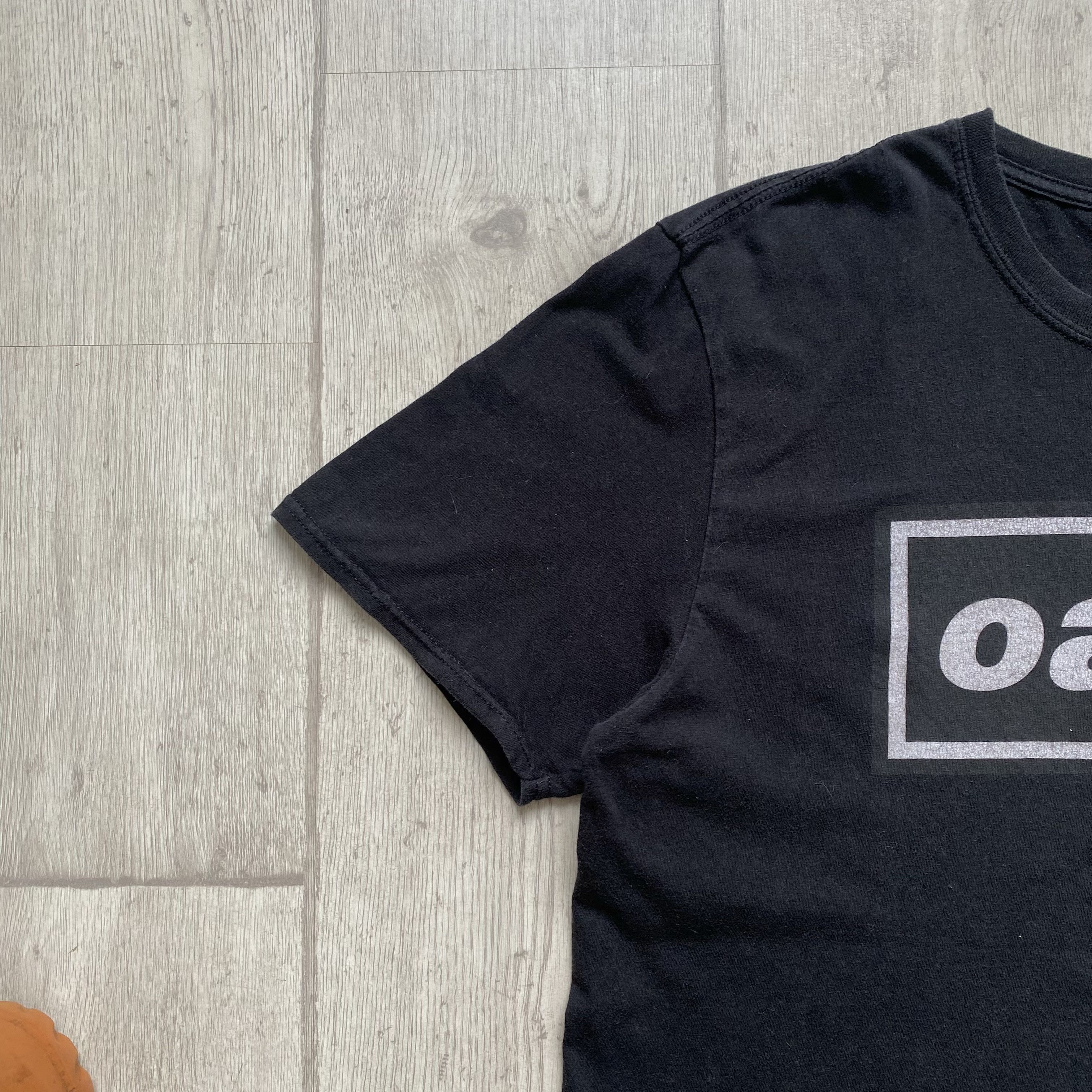 Band Tees Oasis Band Tee Y2K center box logo Size US L / EU 52-54 / 3 - 5 Thumbnail