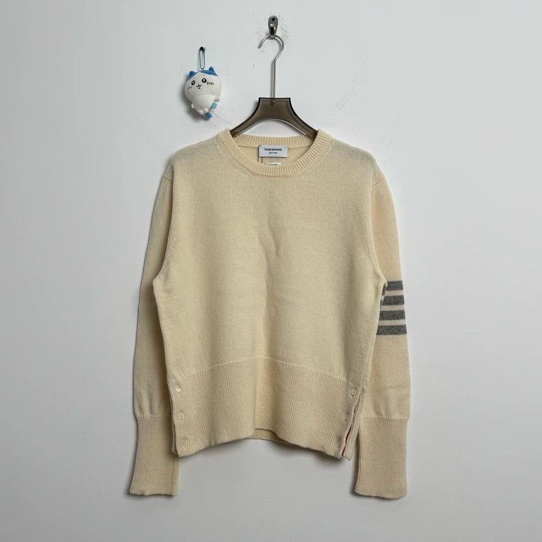 Thom Browne New Thom Browne Cream Striped Wool Sweater-dmc Size US M / EU 48-50 / 2 - 1 Thumbnail