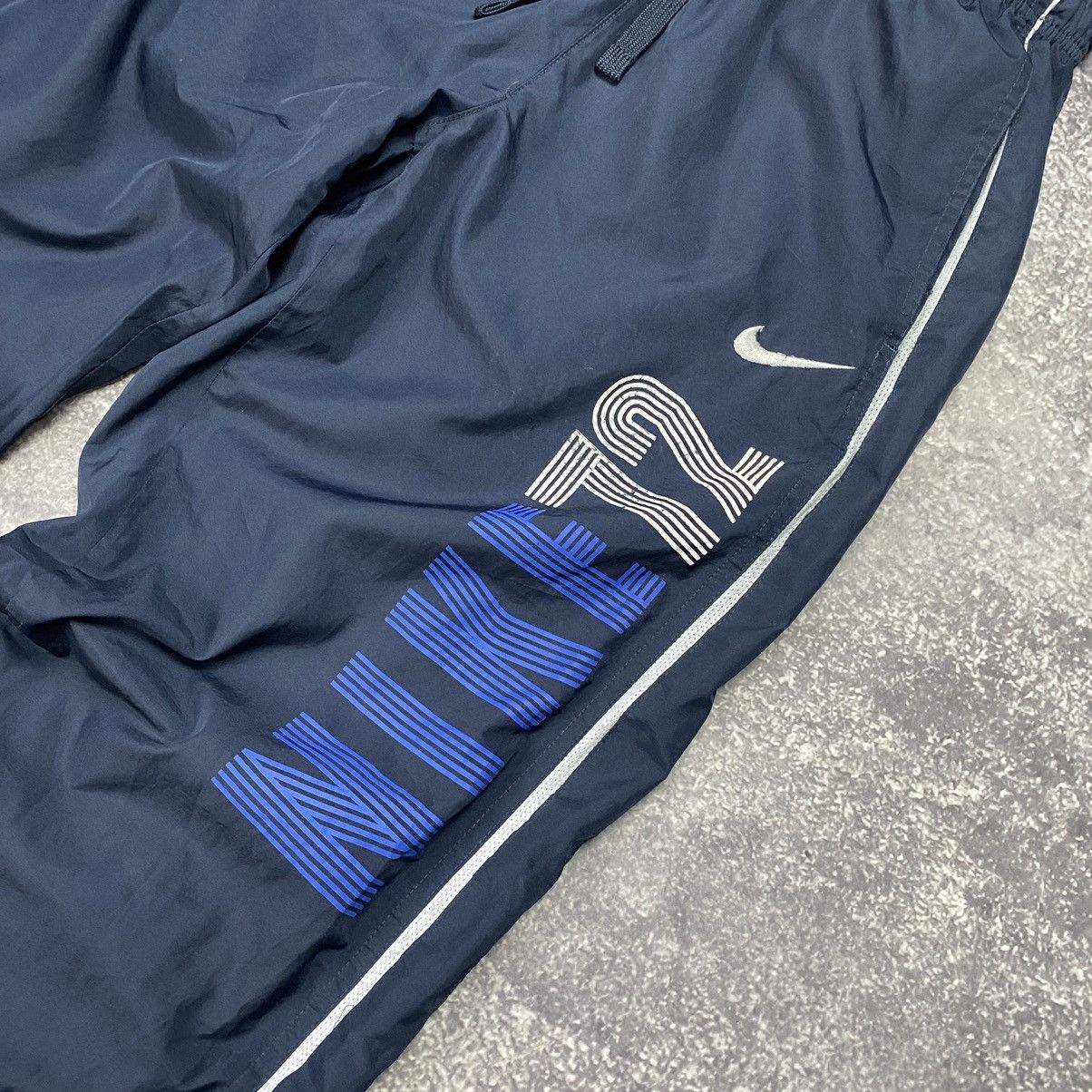 Vintage Vintage 00’s Nike Drill Y2k Nylon Big logo pants Size US 30 / EU 46 - 3 Thumbnail