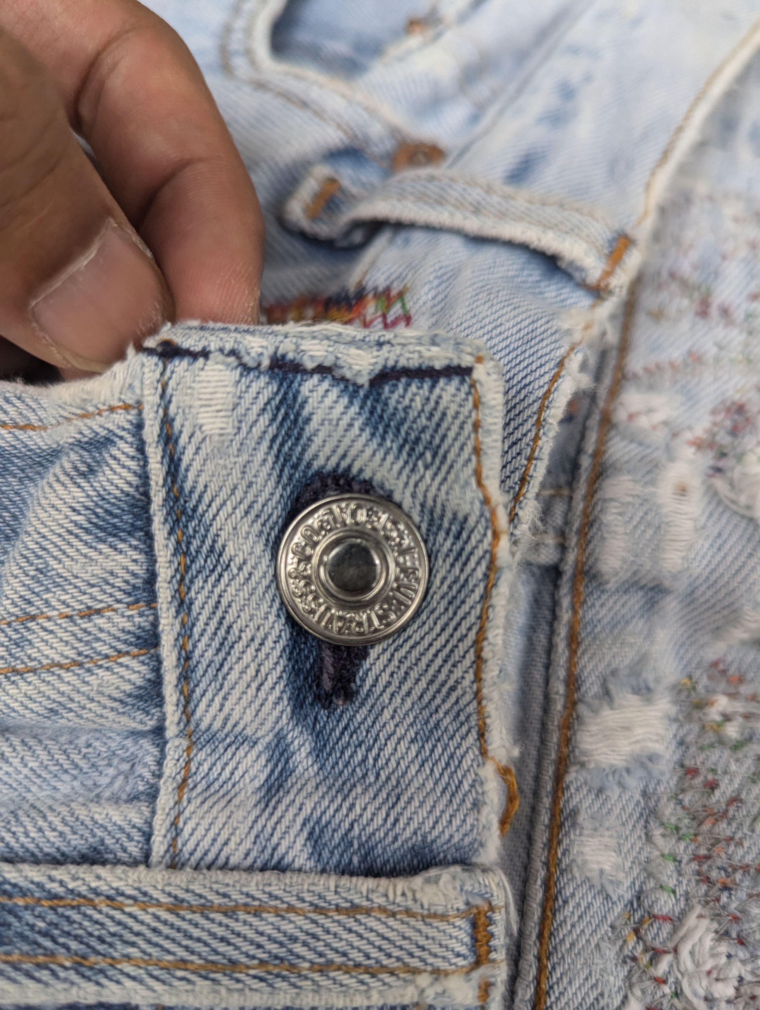 Levi's Vintage Levis 501 Custom Made Flower Patches Size US 31 - 9 Thumbnail