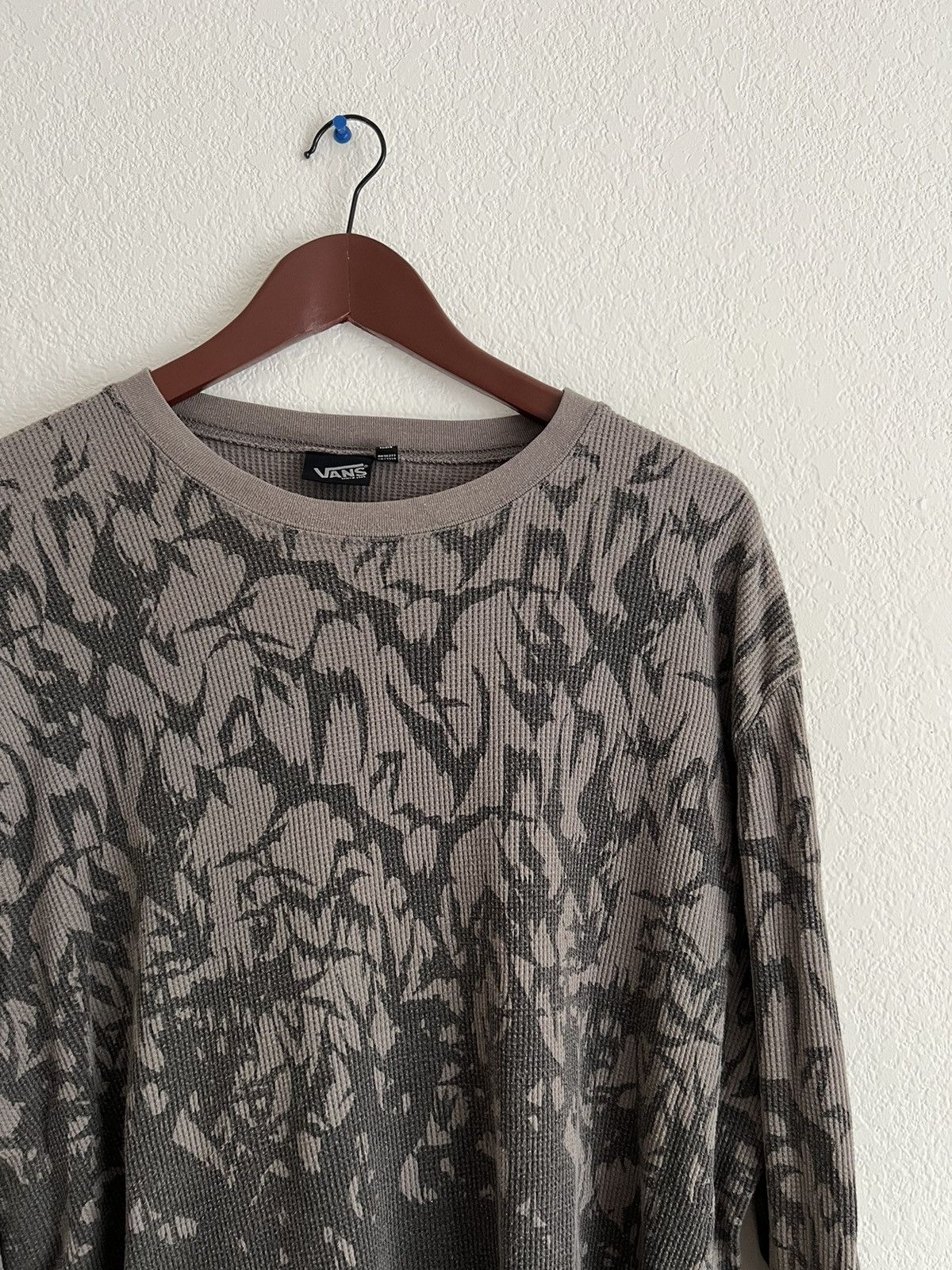 Vans × Vintage Y2K Vans Grey Bat Thermal Longsleeve T-Shirt | Grailed
