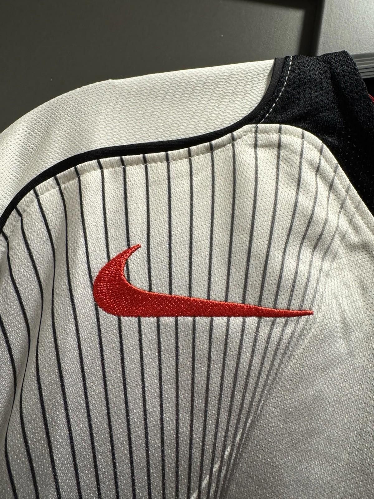 Nike NEW $100 NIKE TOTAL 90 RETRO DRI-FIT SOCCER JERSEY SIZE M Size US M / EU 48-50 / 2 - 3 Thumbnail