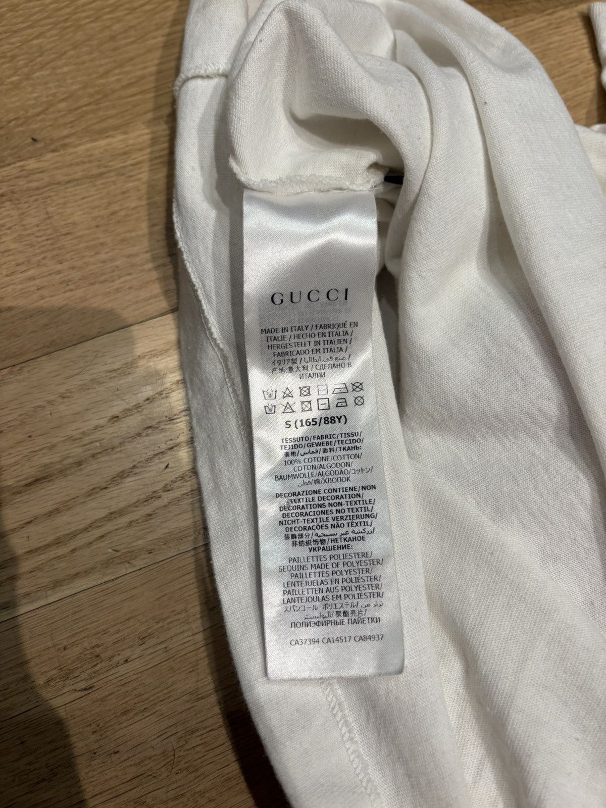 Gucci Gucci Mens Sequin Apple Tee Size Small Size US S / EU 44-46 / 1 - 4 Thumbnail