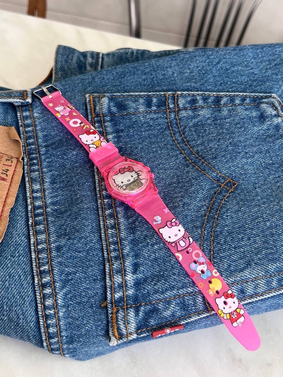 Japanese Brand × Vintage Vintage Japanese style Hello Kitty Watch Futuristic Digital Size ONE SIZE - 6 Thumbnail