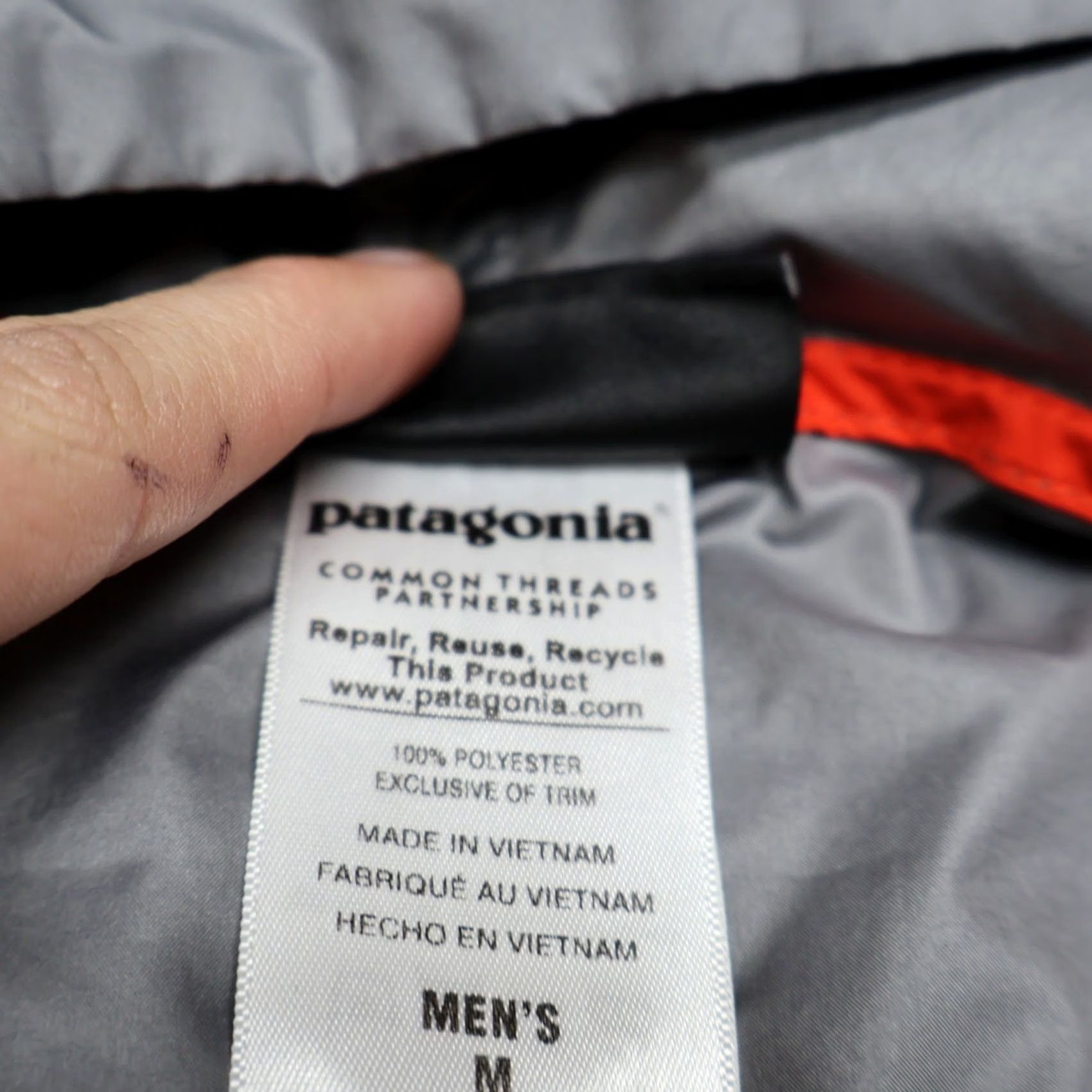 Patagonia Patagonia Jacket Mens Medium Orange Lightweight Full Zip Windbreaker Casual Travel Size US M / EU 48-50 / 2 - 7 Thumbnail
