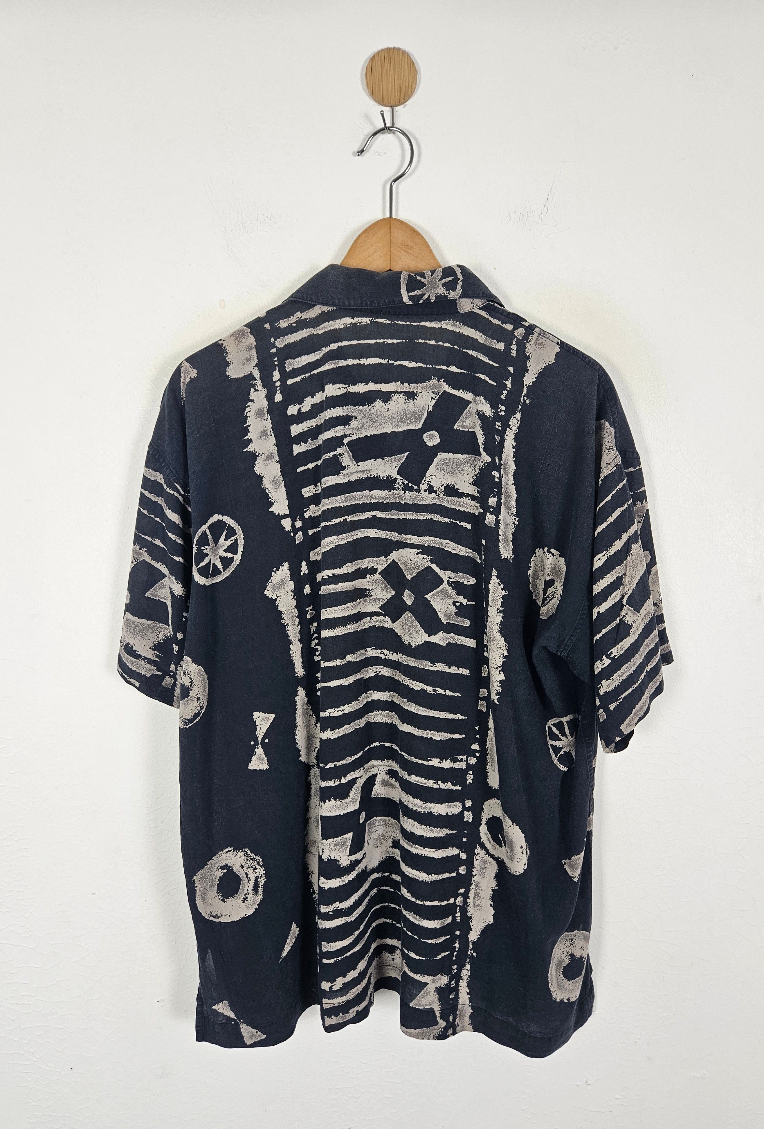 Issey Miyake Issey Miyake art motive button down rayon designer shirt Size US M / EU 48-50 / 2 - 2 Thumbnail
