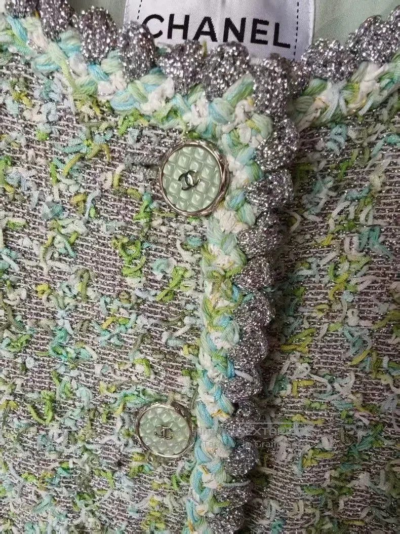 Chanel Chanel Tweed Jacket Size 38. Size US M / EU 48-50 / 2 - 4 Thumbnail