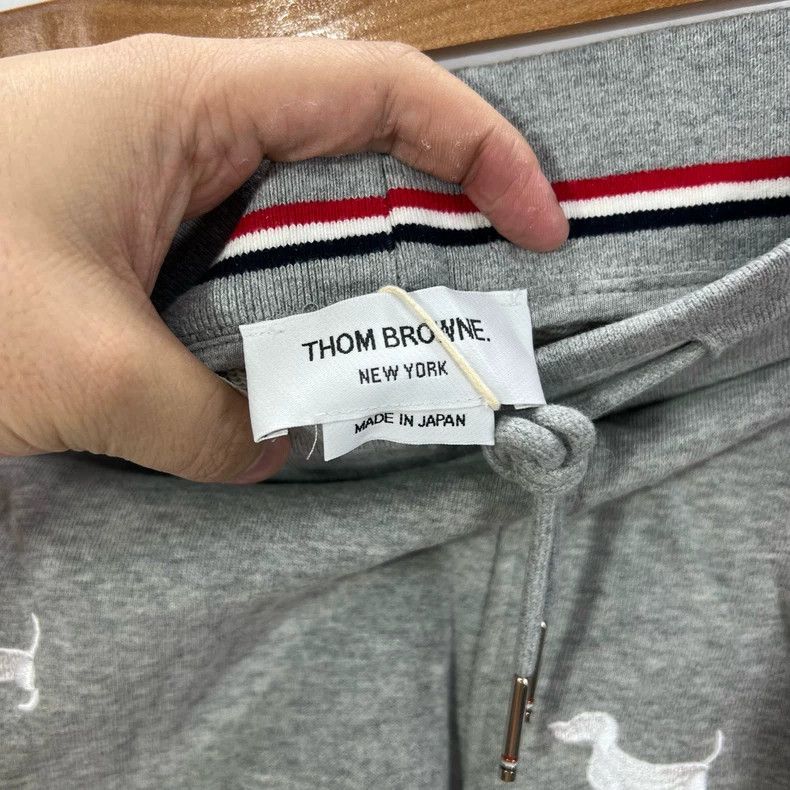 Thom Browne THOM BROWNE4Grey Dog Print Embroidered Four-Stripe Shorts 2 Size US 36 / EU 52 - 4 Thumbnail