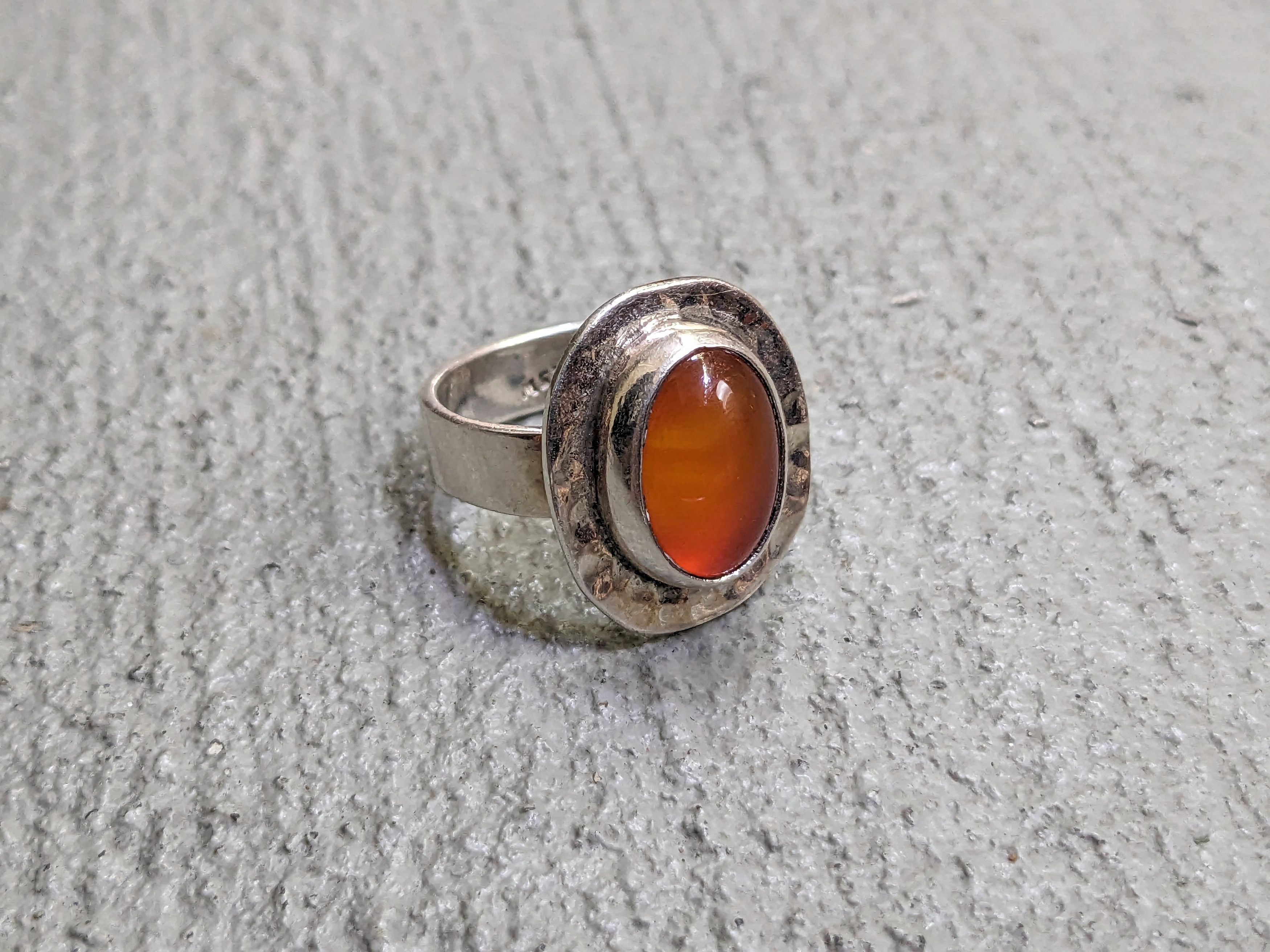 Jewelry × Vintage Vintage Sterling Silver Ring Orange Carnelian 8.25 Hammered Size ONE SIZE - 1 Thumbnail