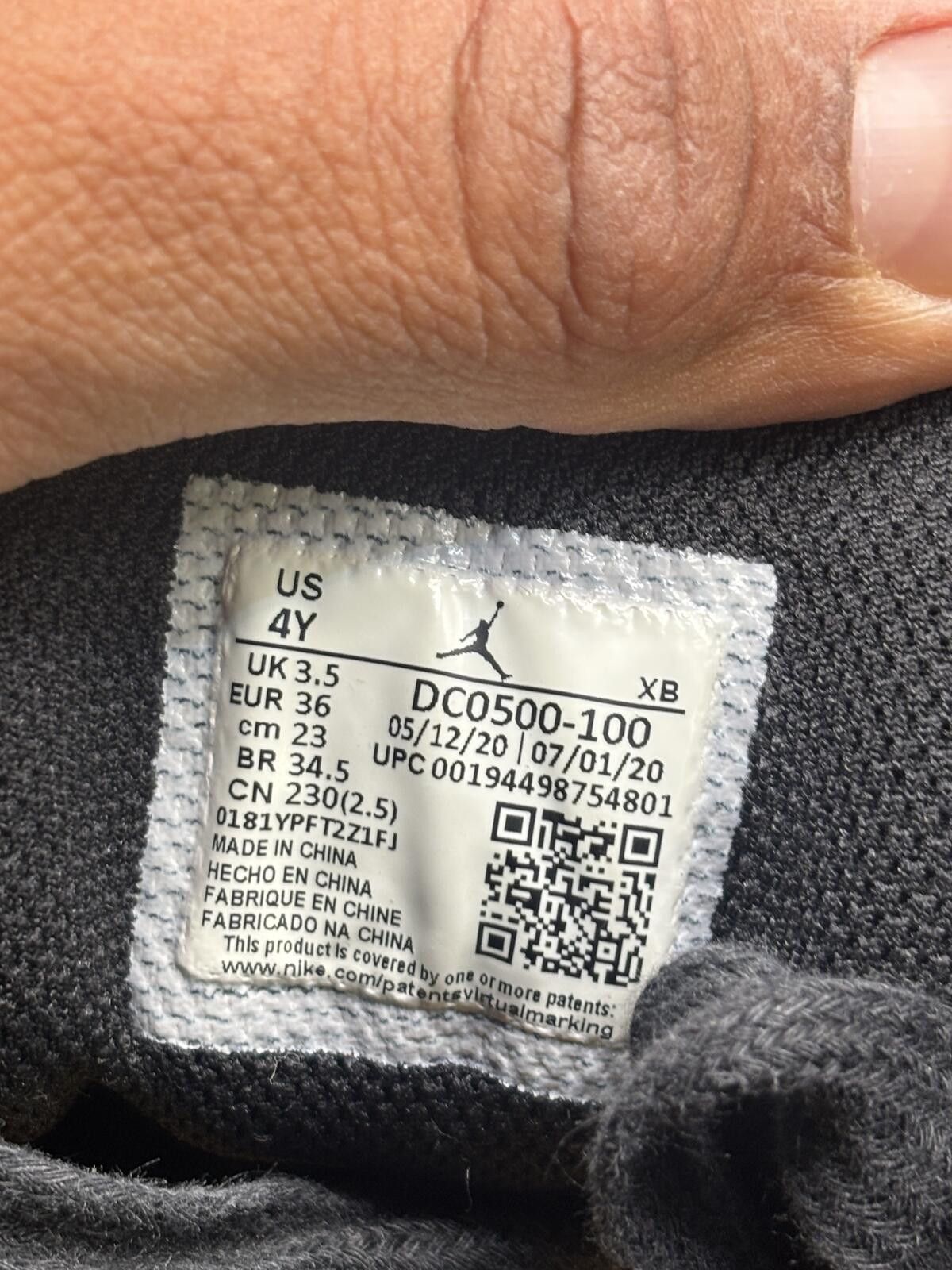 Jordan Brand Air Jordan 1 mid dia de los Muertos GS Size US 5 / EU 37 - 6 Thumbnail