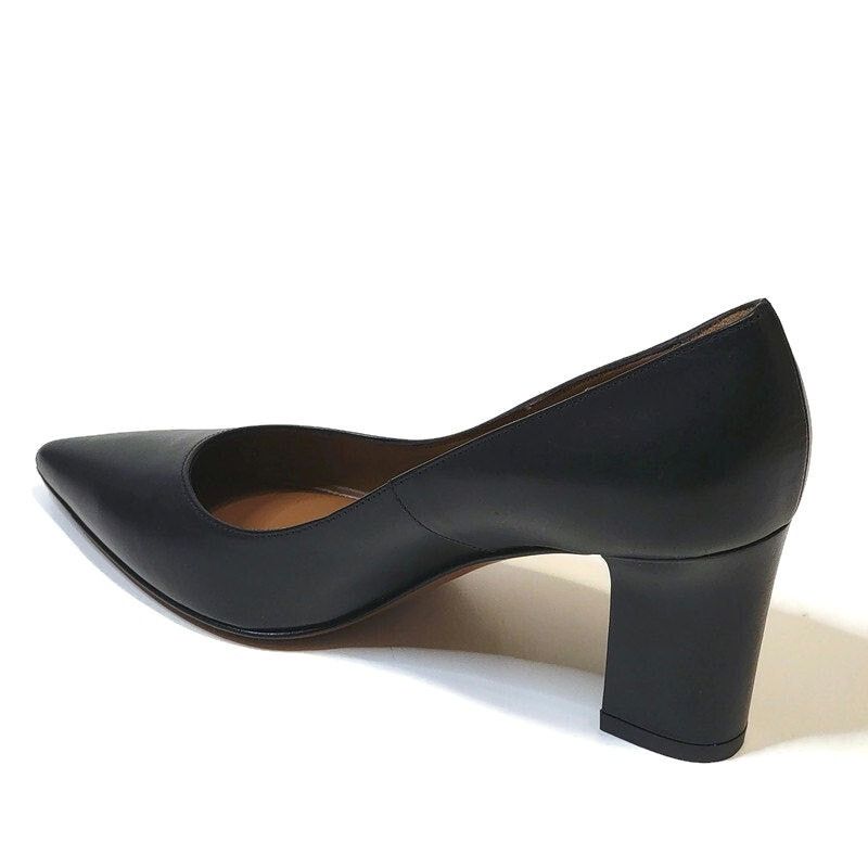 Aquatalia Aquatalia Peony Black Leather Pumps Size 7 Made in Italy Size US 7 / IT 37 - 3 Thumbnail