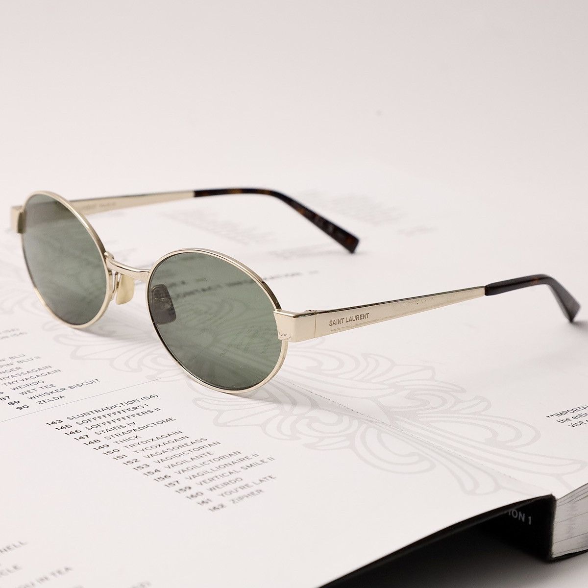 Yves Saint Laurent SAINT LAURENT SL 692 SUNGLASSES Size ONE SIZE - 2 Thumbnail