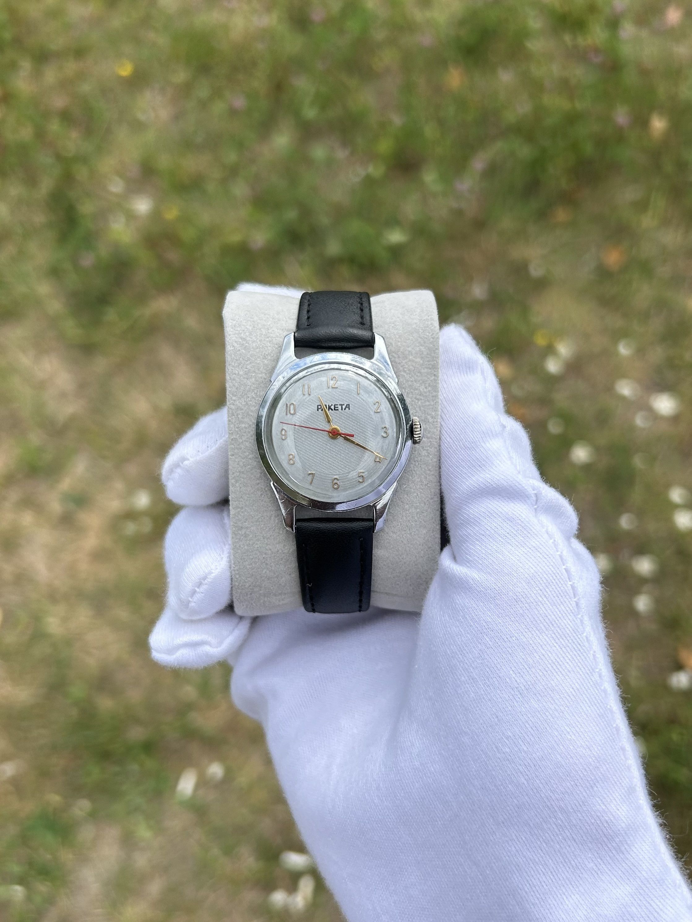 Vintage Vintage Watch Raketa USSR Soviet Mechanical 1950s Size ONE SIZE - 10 Thumbnail