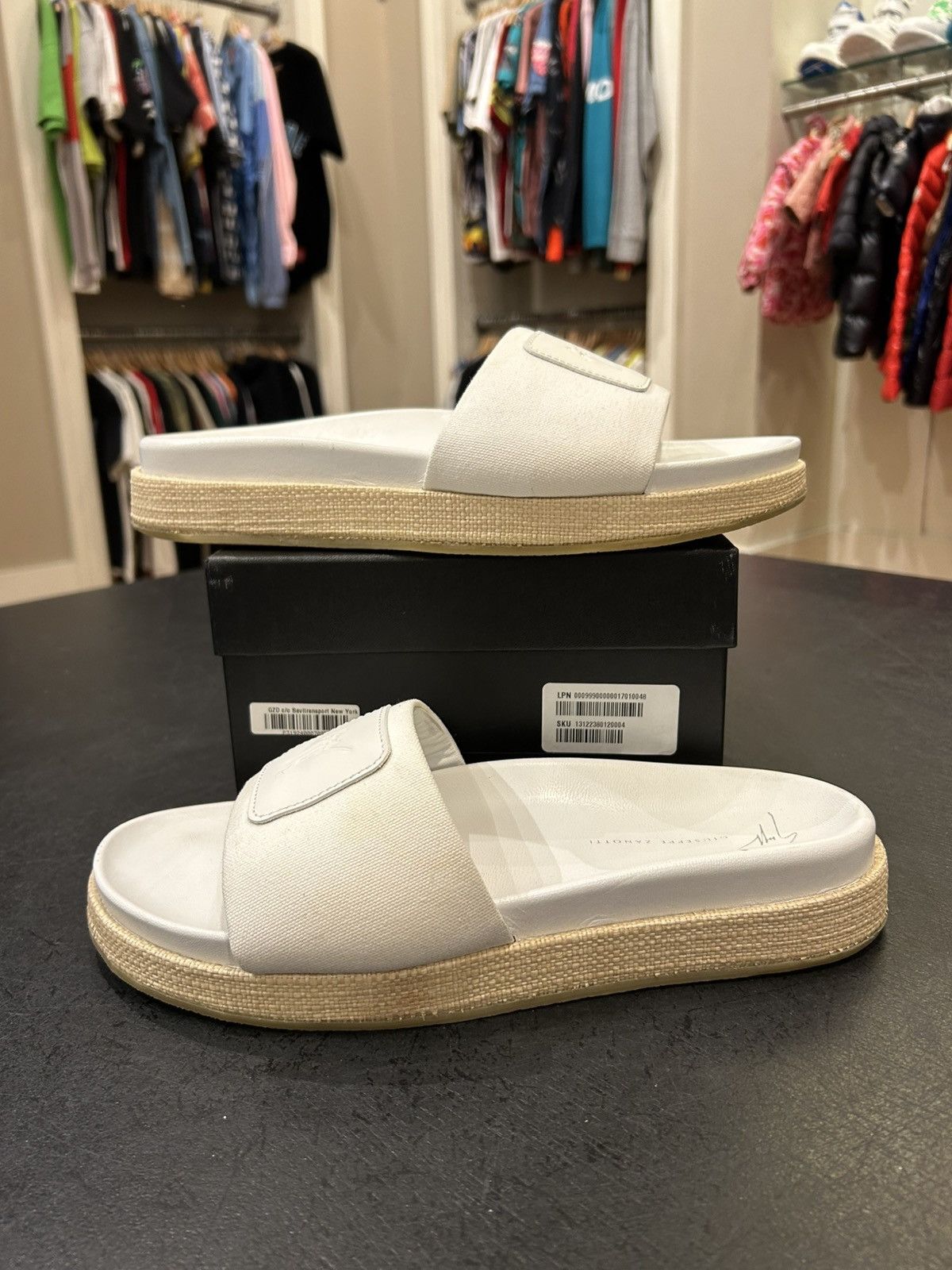 Giuseppe Zanotti Giuseppe Zanotti Slides Size US 11 / EU 44 - 1 Thumbnail