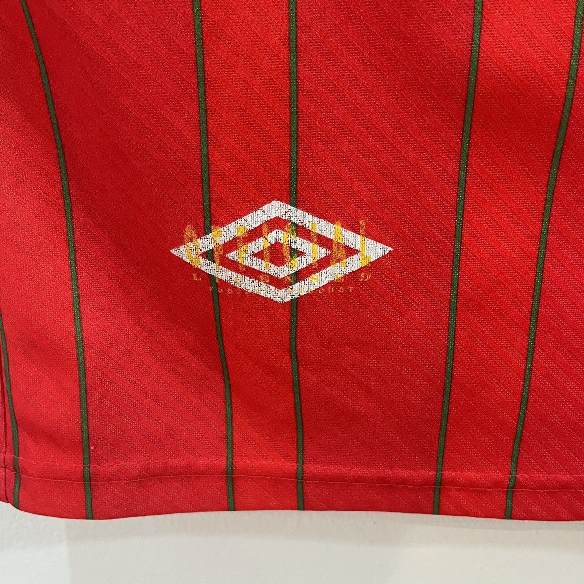 Umbro Vintage Wales 1994 Home Umbro Football Jersey Shirt Size US XL / EU 56 / 4 - 8 Thumbnail