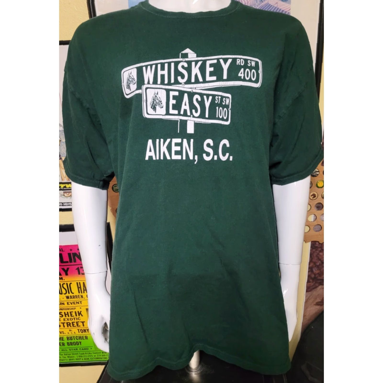 Hanes Road Sign T Shirt Aiken SC Whiskey Rd & Easy St Intersection 2XL XXL Size US XXL / EU 58 / 5 - 2 Thumbnail