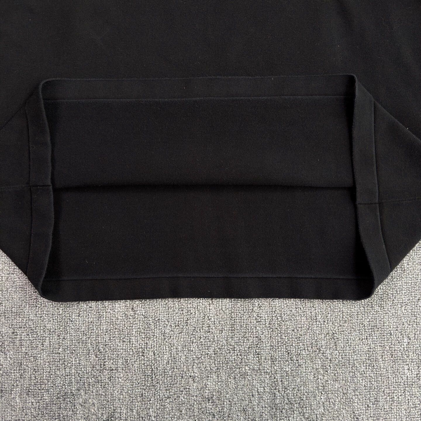 Louis Vuitton LV Embroidered Logo Black Short-Sleeve L 99 New Size US L / EU 52-54 / 3 - 7 Thumbnail