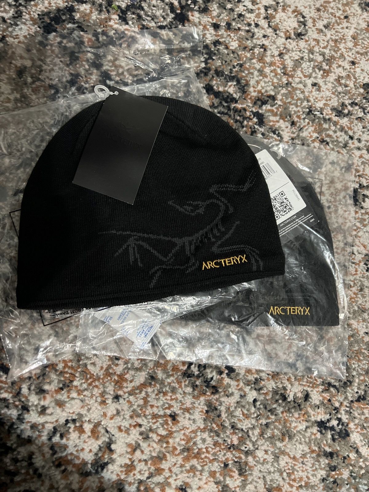Arc'teryx Arc'teryx 24k Black Bird Grey Gold Toque Beanie Cap Hat