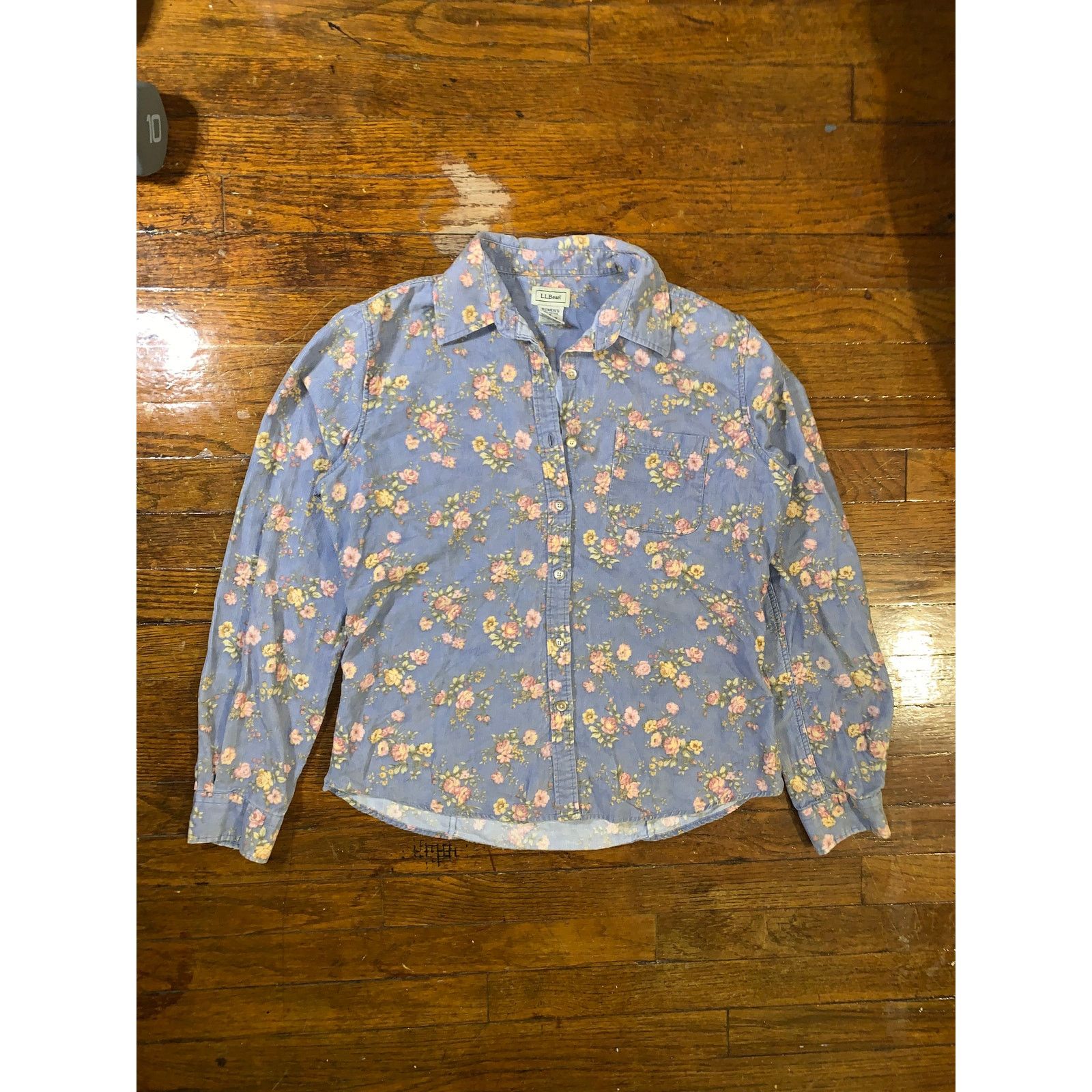 L.L. Bean L L Bean Floral Button Up Shirt Womens Small Blue Cotton Size S / US 4 / IT 40 - 1 Thumbnail