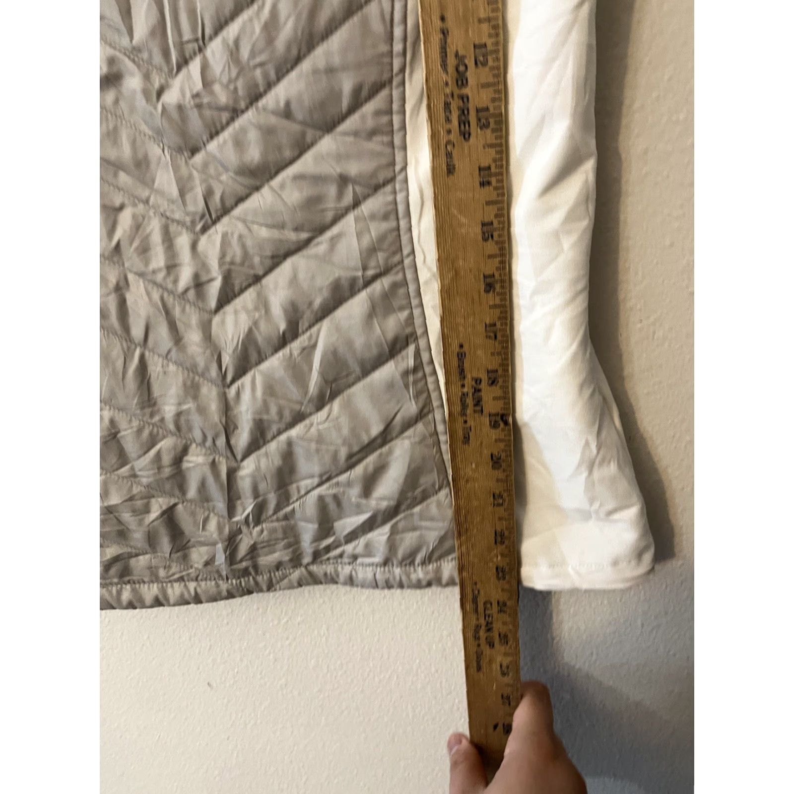 Eddie Bauer VEST Eddie Bauer Woman's XS Sleeveless White Grey Full Zip Outdoor Vest Womens XS Sleeveless Zip Vest Eddie Bauer White Grey Size XS / US 0-2 / IT 36-38 - 5 Thumbnail