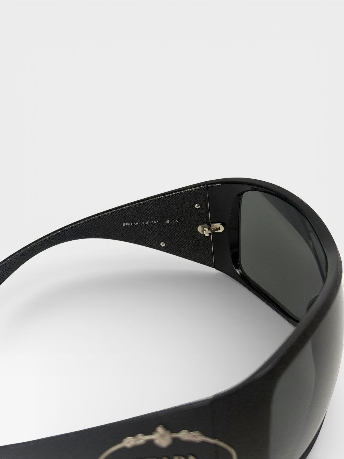 Prada VINTAGE PRADA FACEMASK SUNGLASSES Size ONE SIZE - 6 Thumbnail