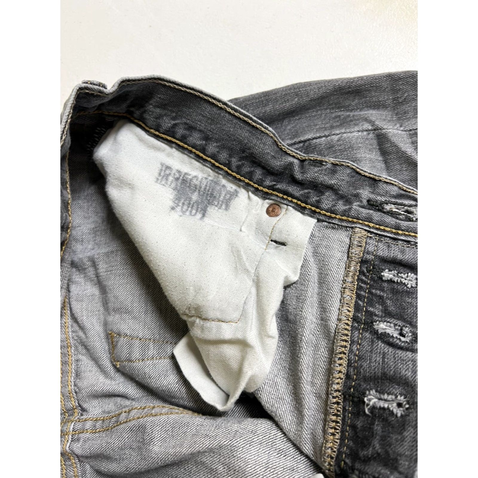 Levi's VINTAGE Levi's 501 XX Jeans – Denim, Gray, Slim, Regular, 33x32, Distressed, Straight, Men's Jeans Size US 33 - 4 Thumbnail