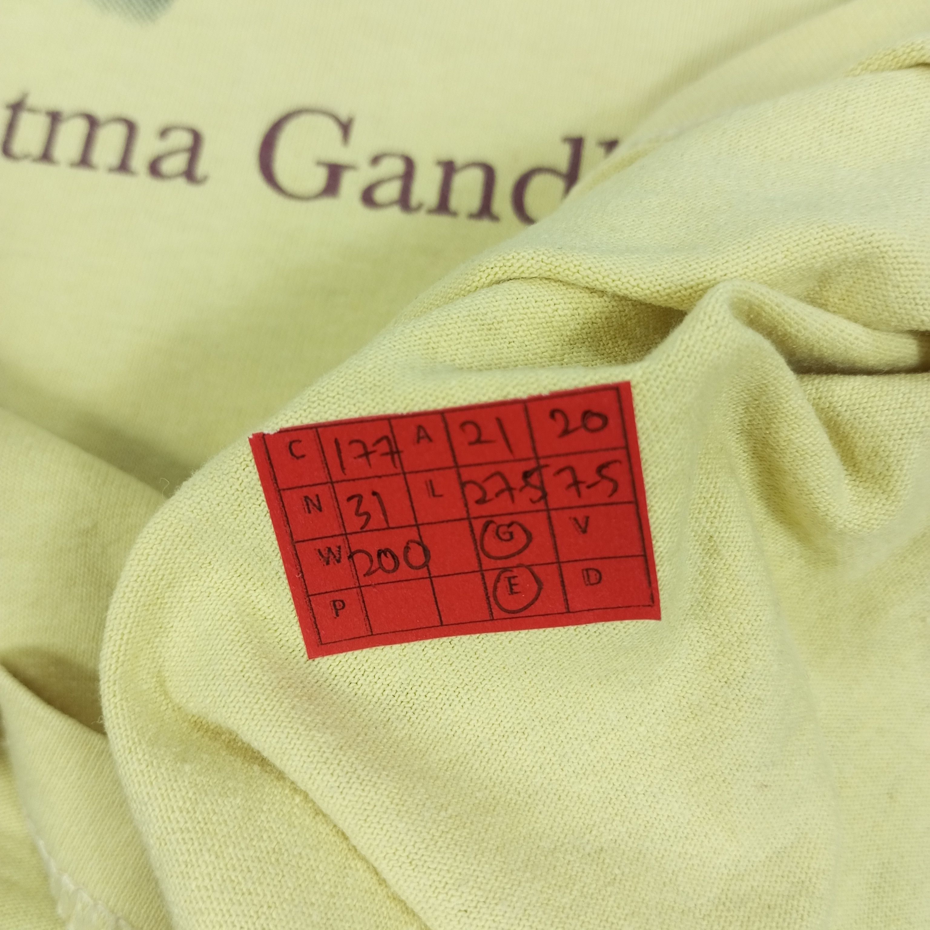 Vintage Mahatma Gandhi Indian History Quotes Style Tshirt Size US L / EU 52-54 / 3 - 10 Thumbnail