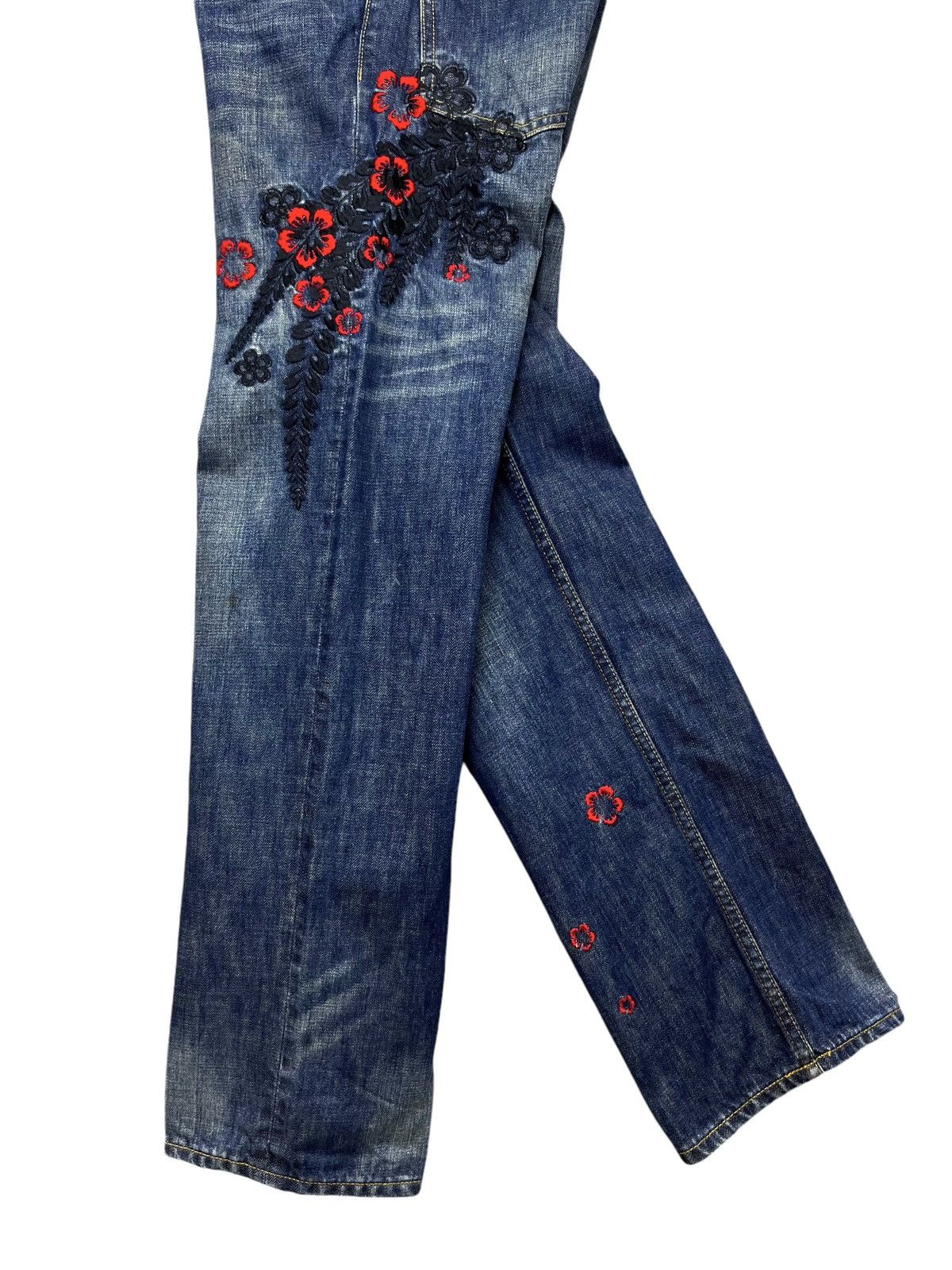 Takeo Kikuchi 🔥90’s TAKEO KIKUCHI Art Embroidery Flower Karakuri Tamashi Size US 29 - 4 Thumbnail