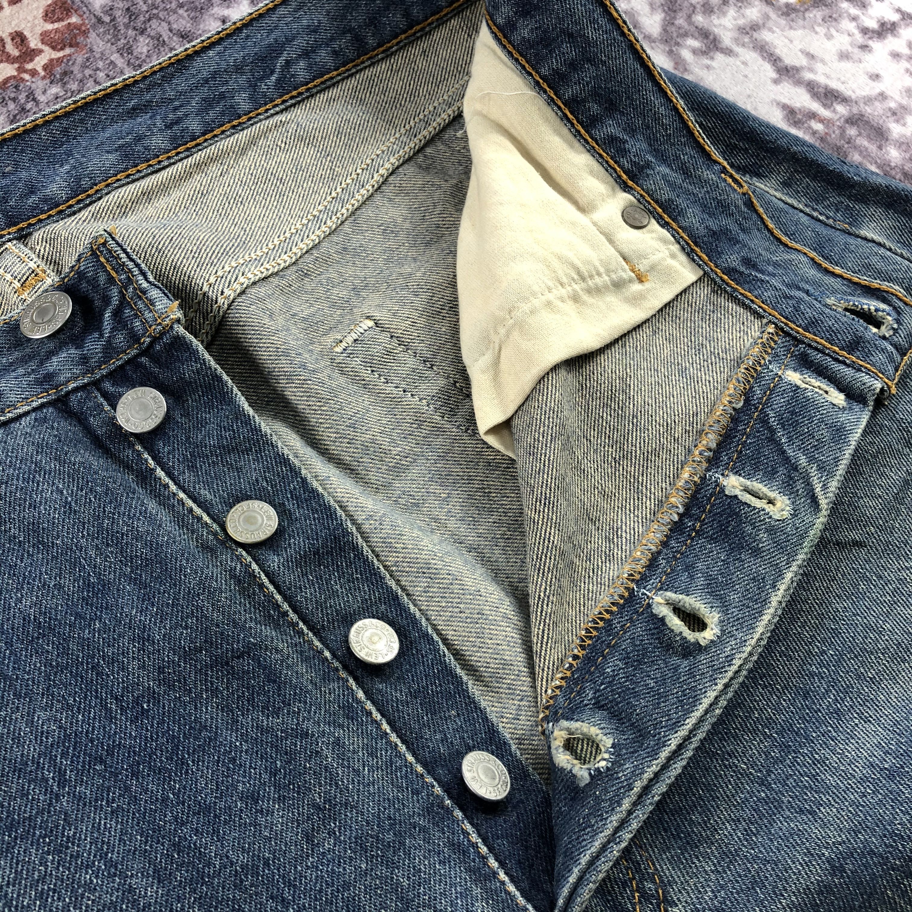 Levi's × Vintage Vintage Blue Wash Levis 501 Jeans-JM2895 Size US 35 - 12 Thumbnail
