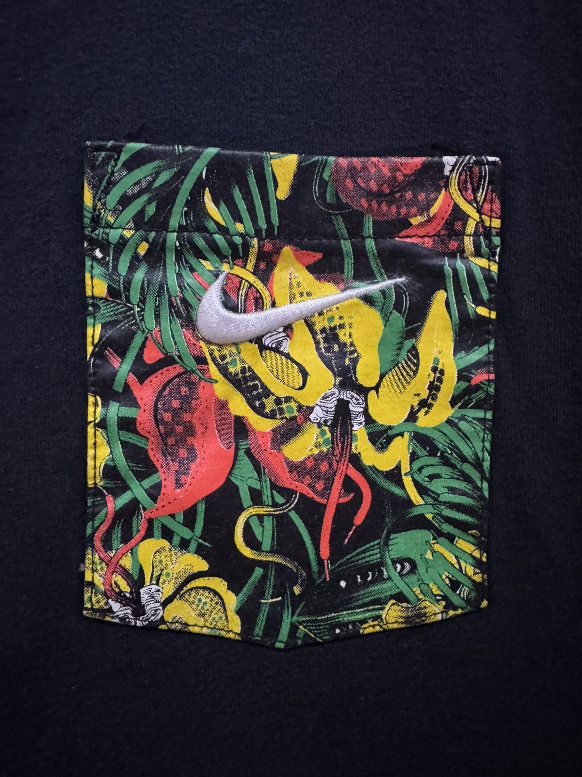 Nike The Nike Pocket T-Shirts Size XXL Size US XXL / EU 58 / 5 - 3 Thumbnail