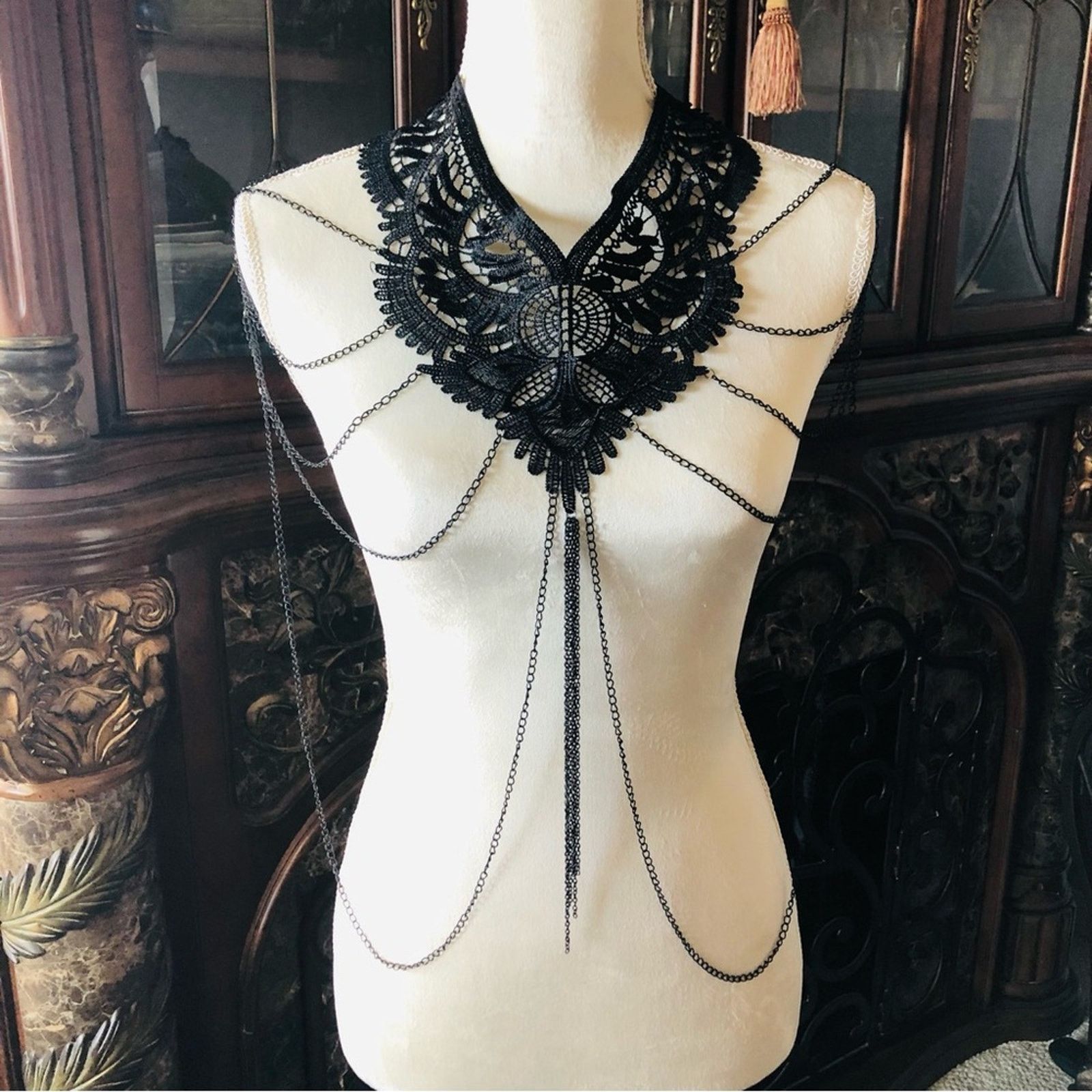 Jewelry Wide lace neckline fringe body jewelry elegant NIP Size ONE SIZE - 1 Thumbnail