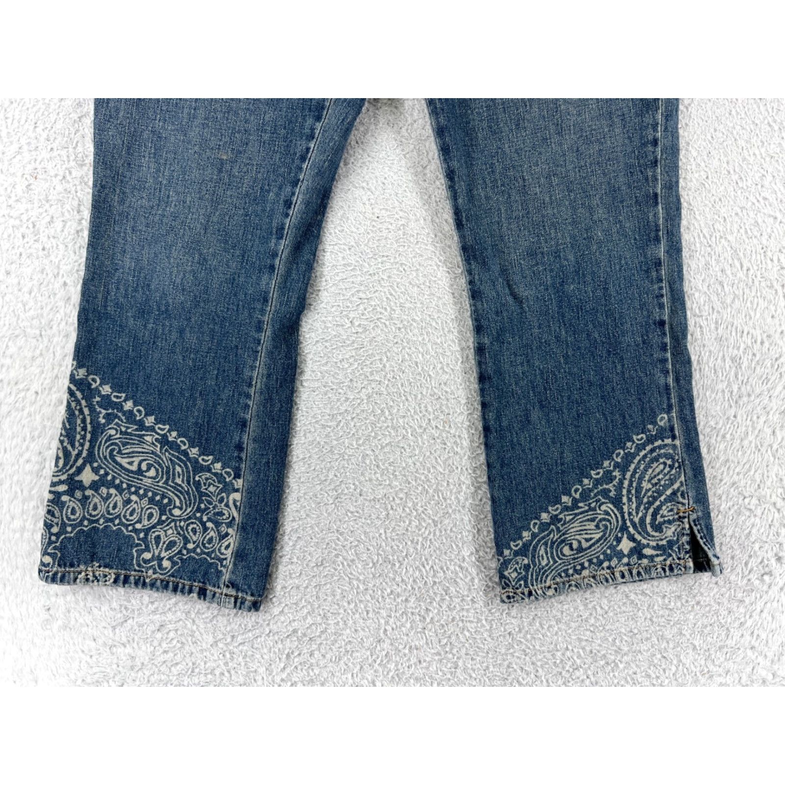Guess GUESS Jeans Pants Women 30 Blue Denim Bootcut Floral Hem Pockets Crop 5-Pocket Design Inseam 25 Rise Mid Distressed Stretch Regular Jeans Womens Size 30" / US 8 / IT 44 - 5 Thumbnail