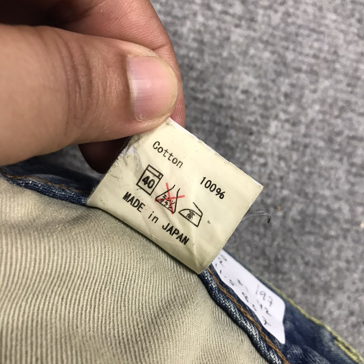 Japanese Brand ENTIA DISTRESSED DENIM JAPAN STYLE DENIM PANTS Size US 30 / EU 46 - 19 Thumbnail