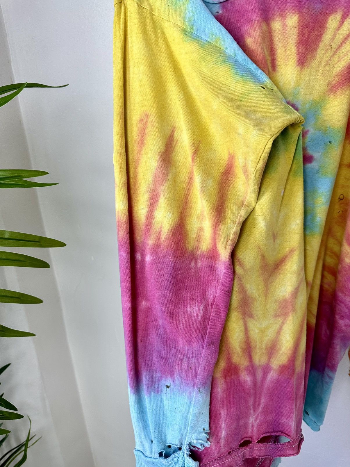 Vintage (L) THRASHED TO PERFECTION Tye Dye Long-Sleeve Tee Size US L / EU 52-54 / 3 - 15 Thumbnail
