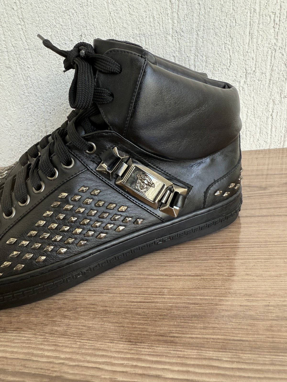 Versace Studded medusa trainers🔥🔥like tyson,🕷️ Size US 7.5 / EU 40-41 - 12 Thumbnail