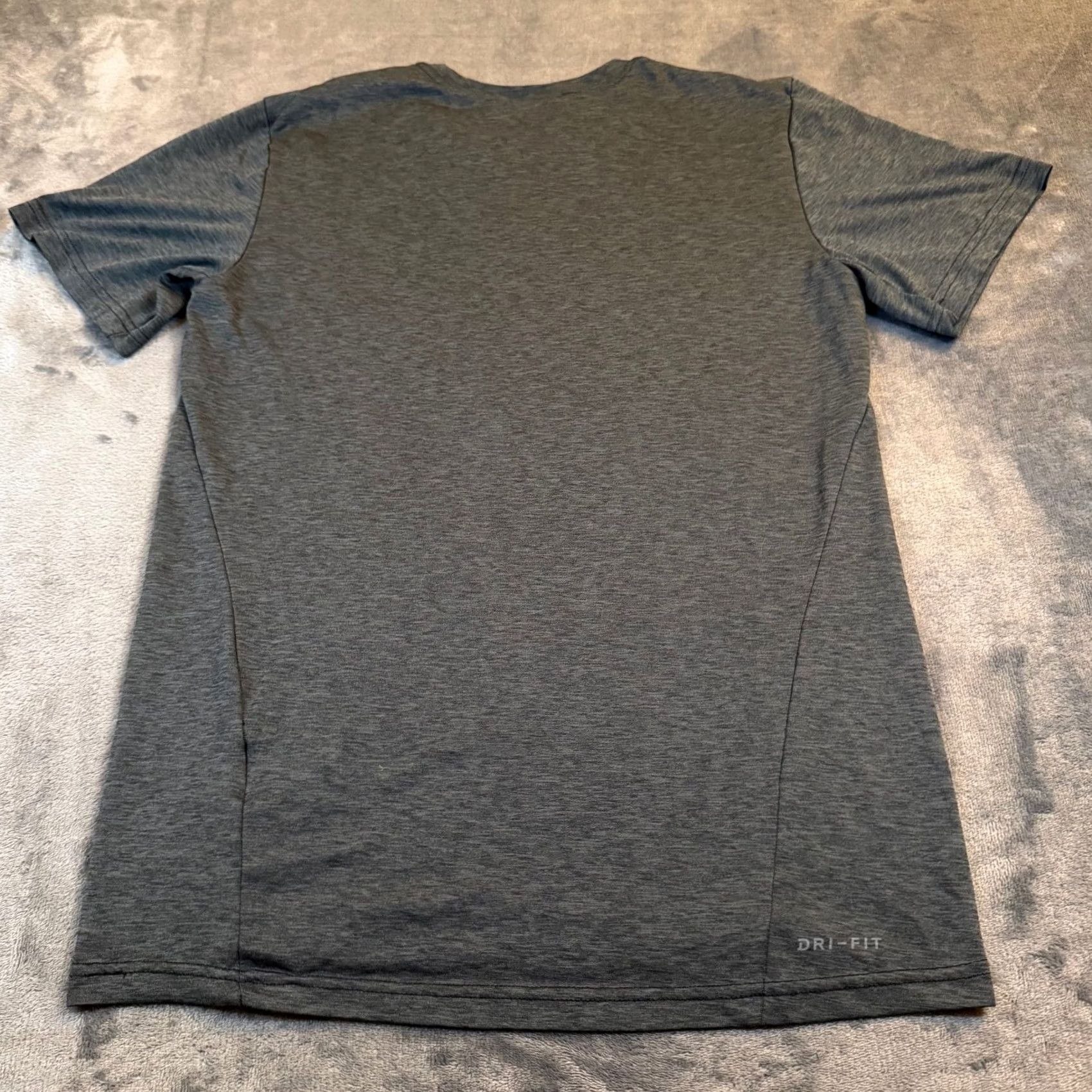 Nike Nike Dri-FIT Graphic T Shirt Mens Small Gray Heathered Large Swoosh Athletic Size US S / EU 44-46 / 1 - 4 Thumbnail