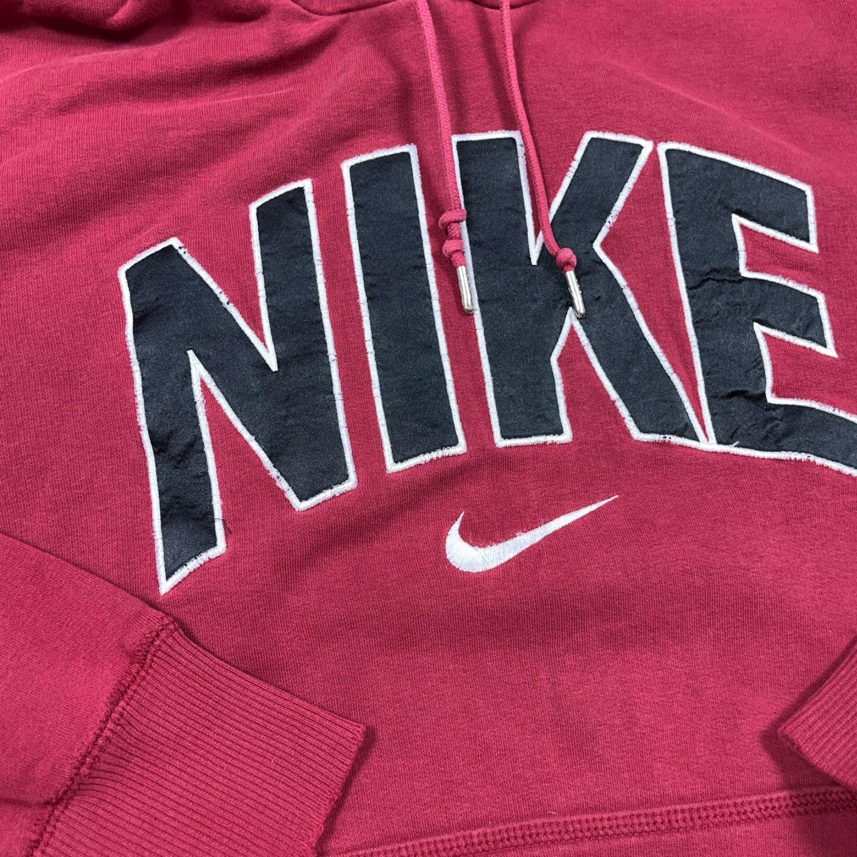 Nike VINTAGE Nike Hoodie Men XL Red Black Logo Sweatshirt Y2K 2000s Pullover Hooded Size US XL / EU 56 / 4 - 5 Thumbnail