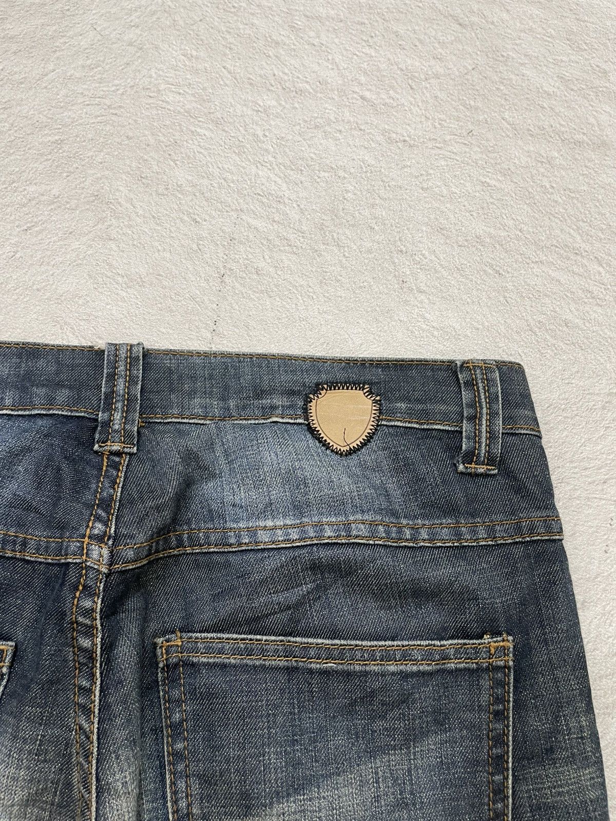 Japanese Brand 00s Japan Heavy fading and distressing Knee repair patch LGB Size US 33 - 11 Thumbnail