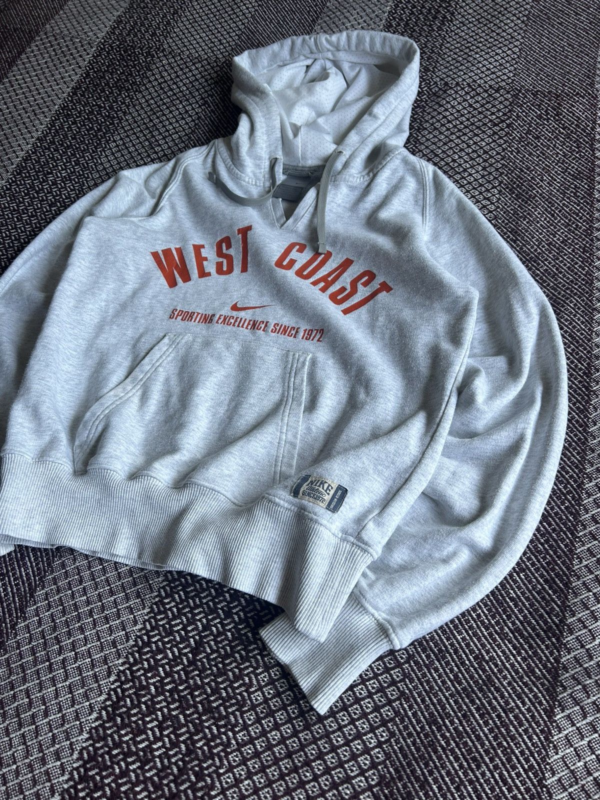 Nike Vintage Nike Women Hoodie 90s West Coast Streetwear Size S Size S / US 4 / IT 40 - 5 Thumbnail