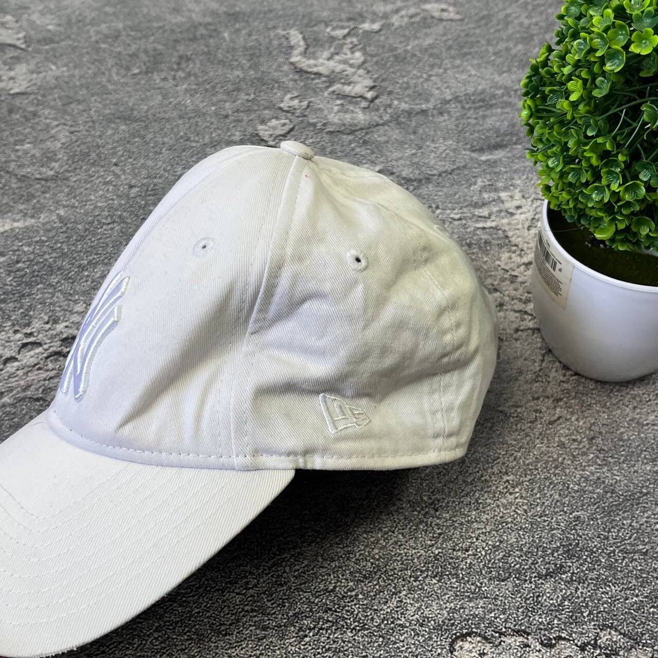 New Era Vintage White New York Yankess New Era 9 Fifty Rare Cap Hat Size ONE SIZE - 5 Thumbnail
