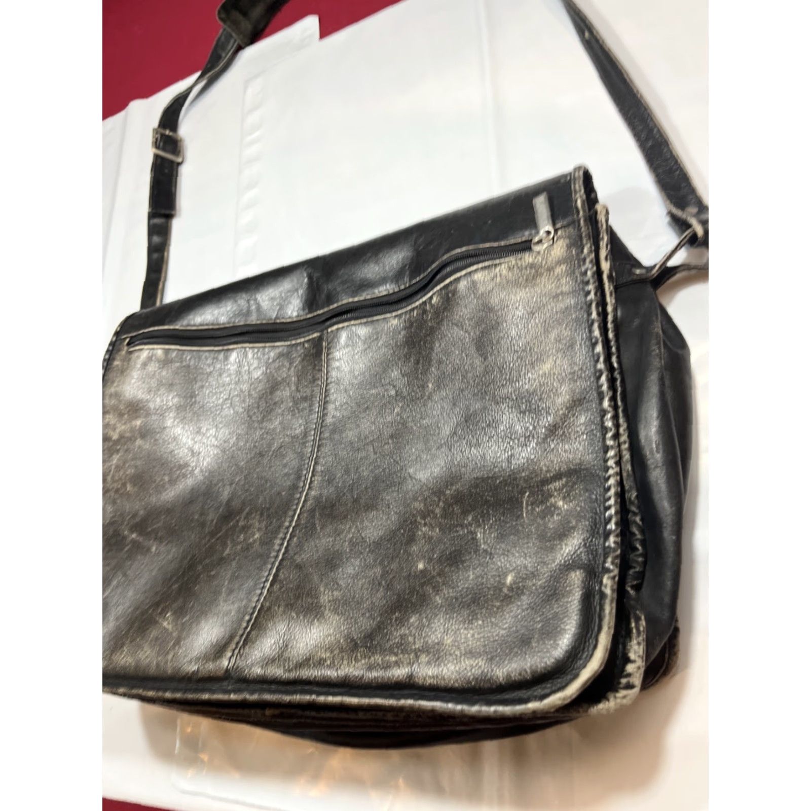 Vintage VINTAGE Wilson Leather BLACK Messenger Bag Distressed Grunge Leather Crossbody 16x11 1990s Women Men Unisex Adults Bag Movie Moto Office School Work Size ONE SIZE - 3 Thumbnail
