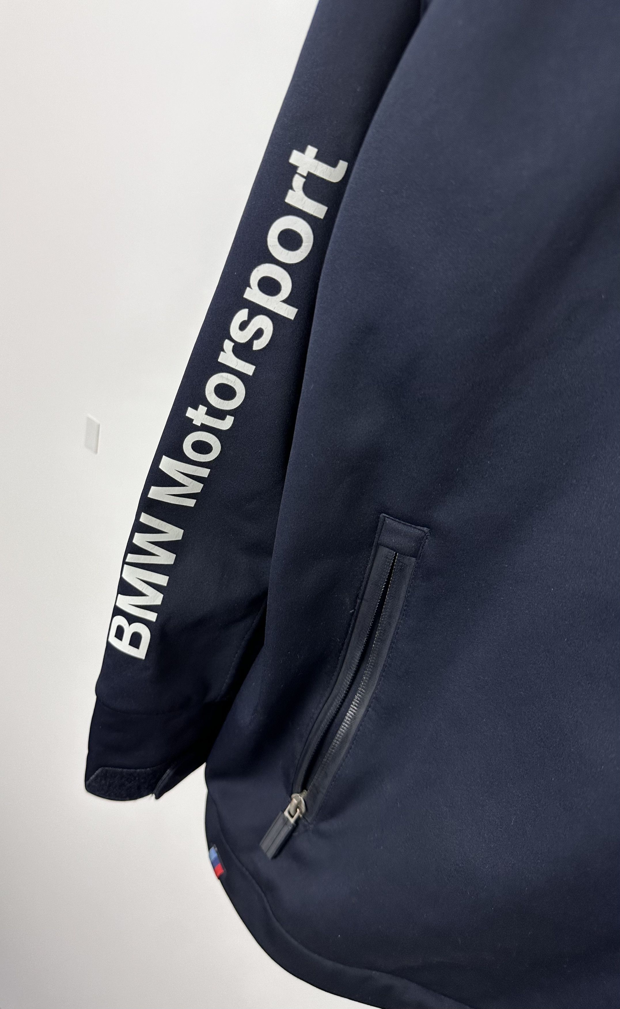 BMW Men's jacket BMW Motorsport windbreaker Size US XL / EU 56 / 4 - 6 Thumbnail