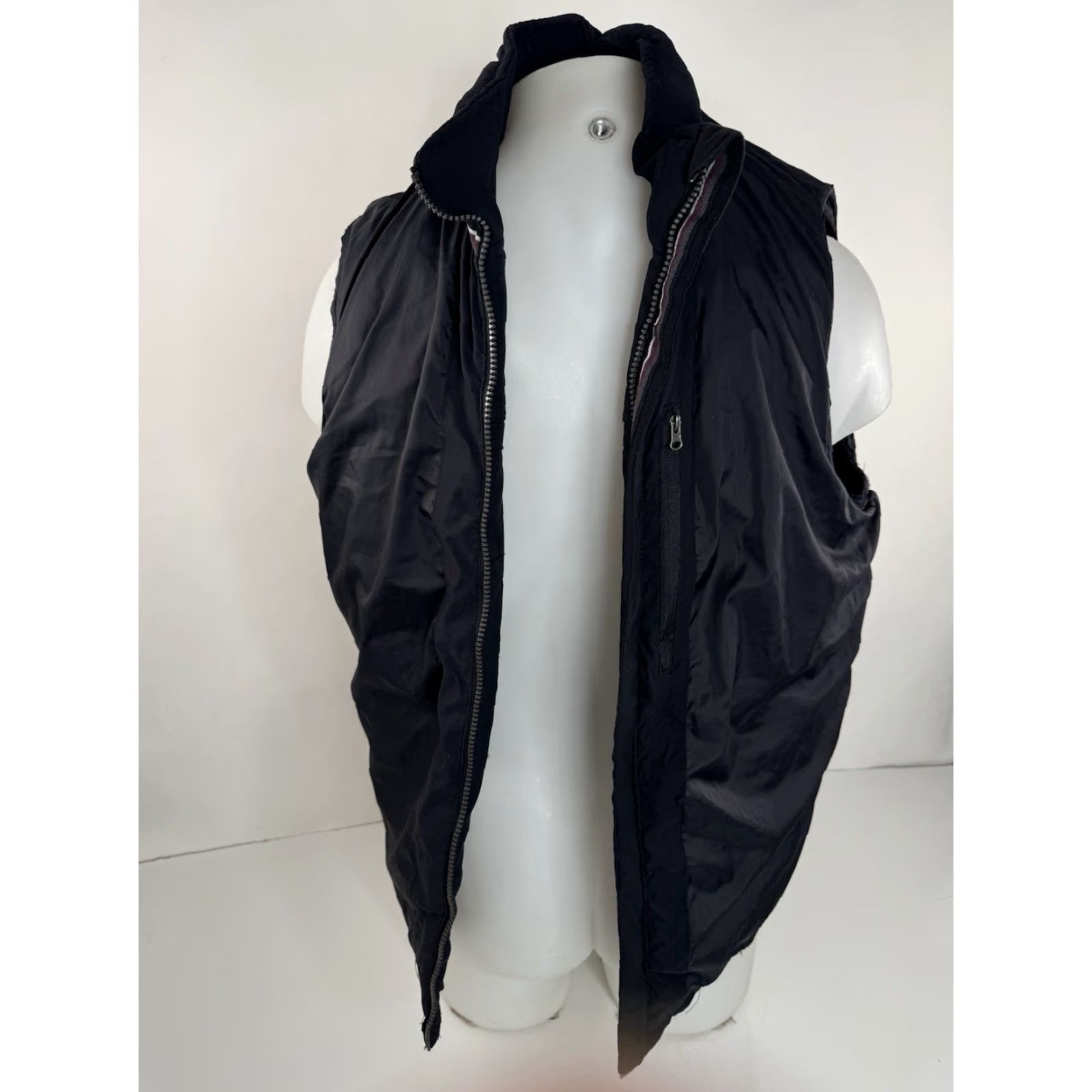 Orvis Orvis Full Zip Quilted M Hunting Vest Men's Black M Quilted Full Zip Vest Mens Size US M / EU 48-50 / 2 - 5 Thumbnail