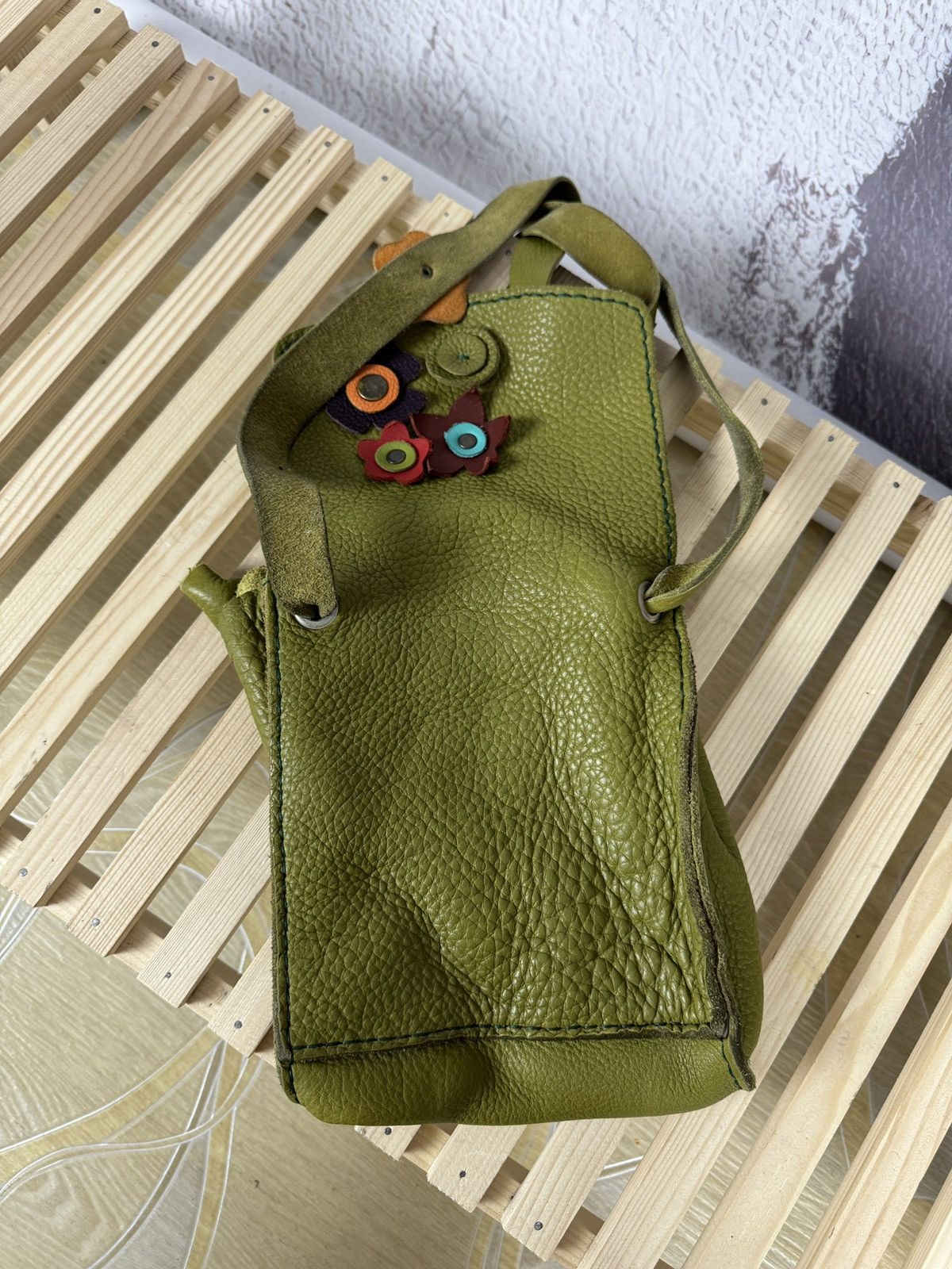Handmade × Leather × Vintage Vintage Handmade Real Leather khaki shoulder bag flower Size ONE SIZE - 8 Thumbnail