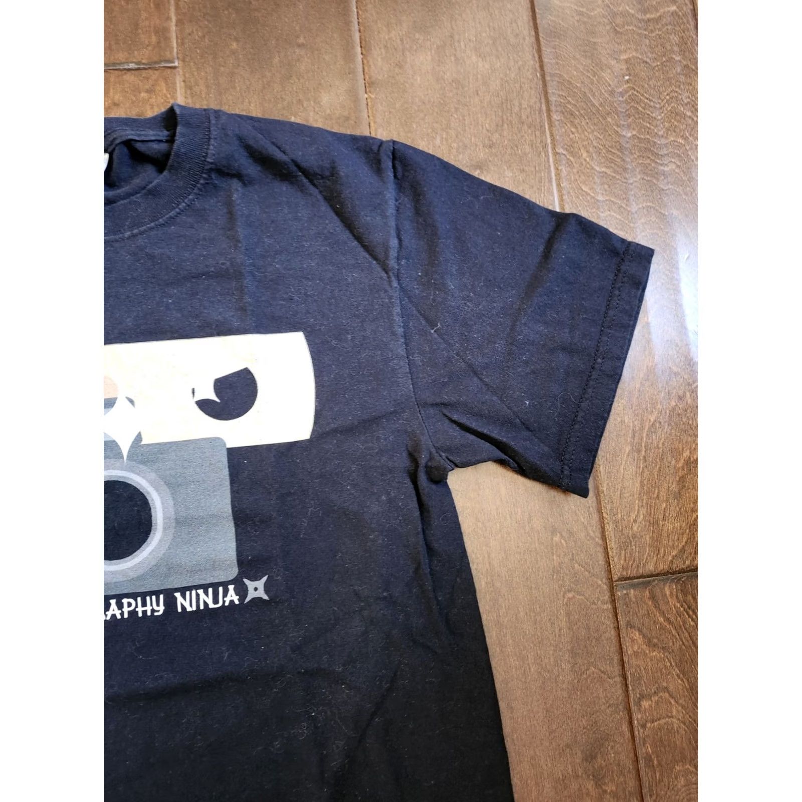Vintage Cute Photography Ninja T-Shirt Men S Black Short Sleeve Crew Neck Funny Camera Cotton Solid 90s? Size US S / EU 44-46 / 1 - 4 Thumbnail