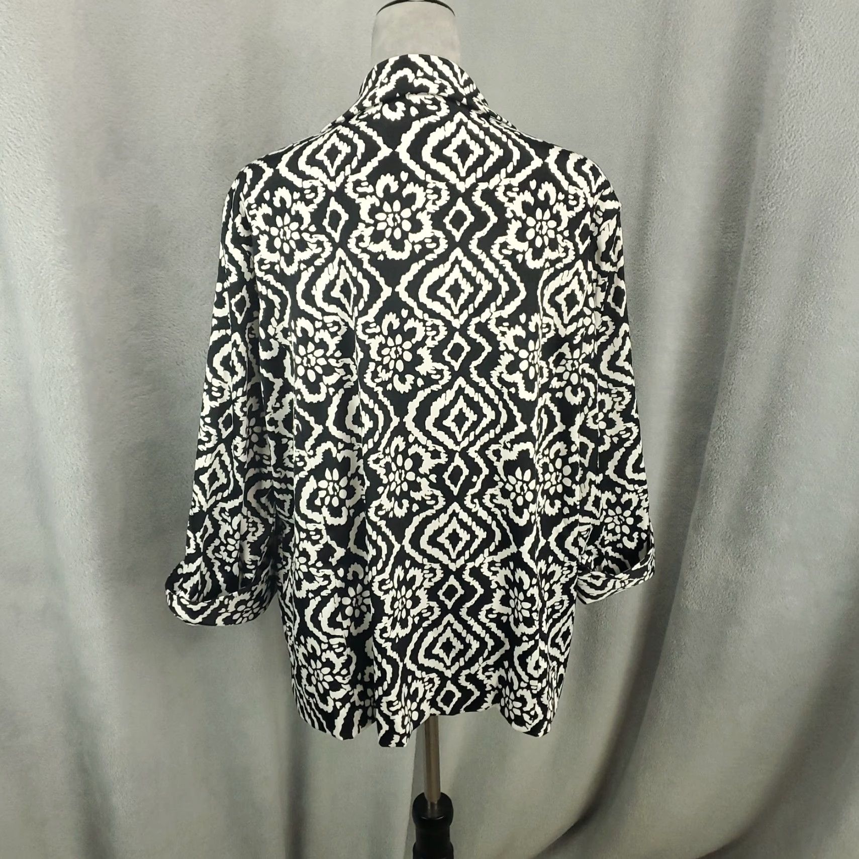 Vintage Dressbarn Button Up Top Womens 2X Black White Geometric Floral Mixed Print Size XXL / US 16-18 / IT 52-54 - 3 Thumbnail