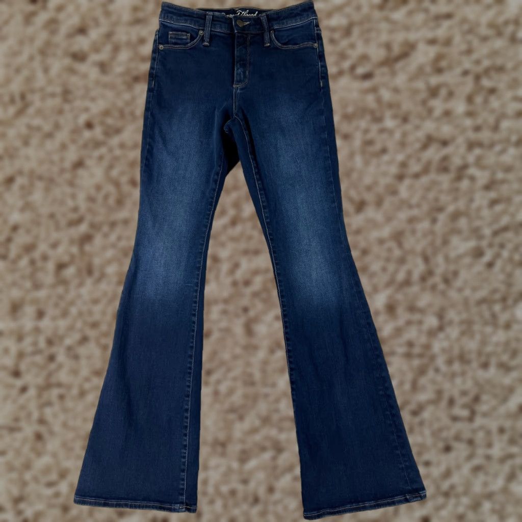 Vintage Universal Thread Jeans Women 2 Regular Blue Denim Flared Stretch Cotton Blend Dark Wash Womens Size 26" / US 2 / IT 38 - 1 Thumbnail